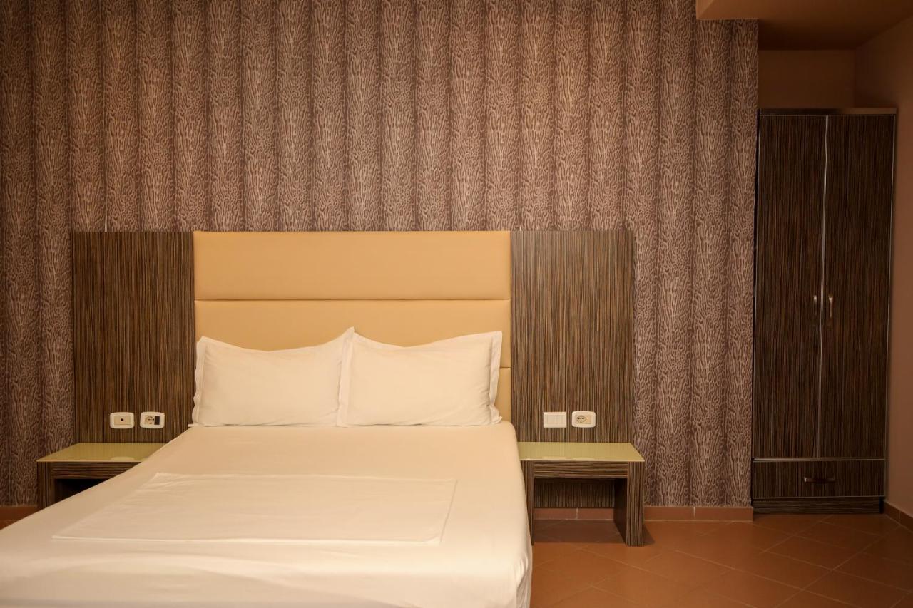 Hotel Aliko Vlore Exterior photo