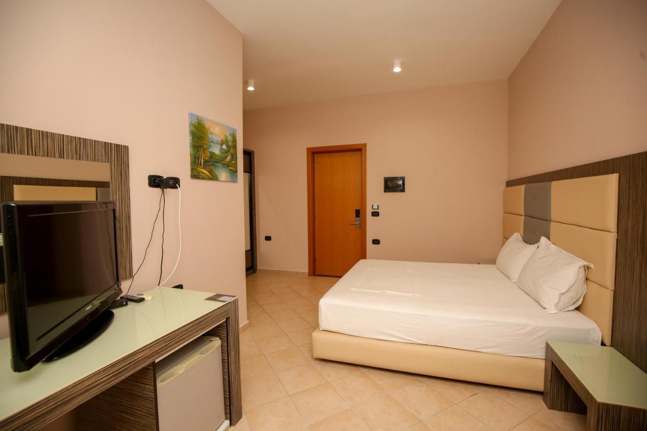 Hotel Aliko Vlore Exterior photo